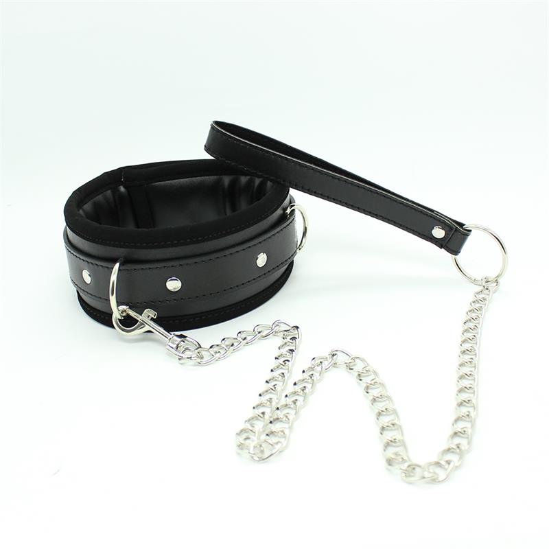 Collar with Metal Leash and Pedded Interior Black – Image 7