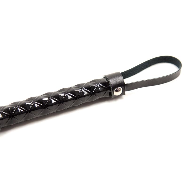 Flogger Diamond Pattern with Metal Hardware 39 cm Black – Image 3