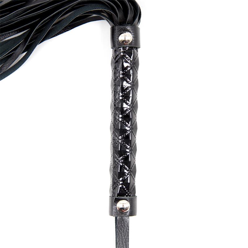Flogger Diamond Pattern with Metal Hardware 39 cm Black – Image 7