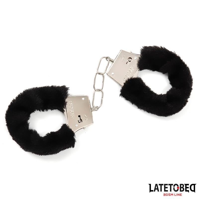 Furry Metal Cuff Black – Image 3