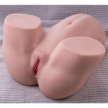 Gina Thrusting Masturbator