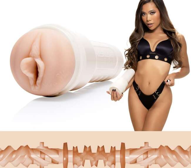 Masturbator Vina Sky Exotica Vagina